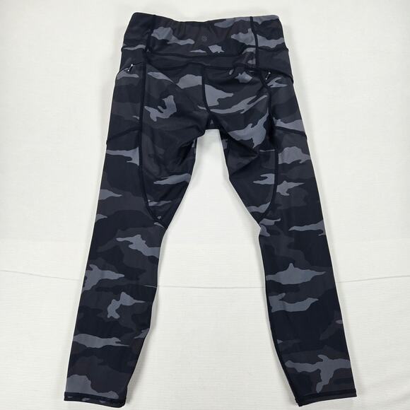Athleta Mid Rise Camo Contender 7/8 Tight Black Leggings Women's Size Medium - Picture 8 of 8